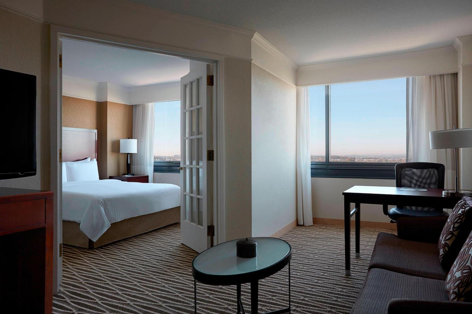 Washington Dulles Marriott Suites Herndon Exterior foto