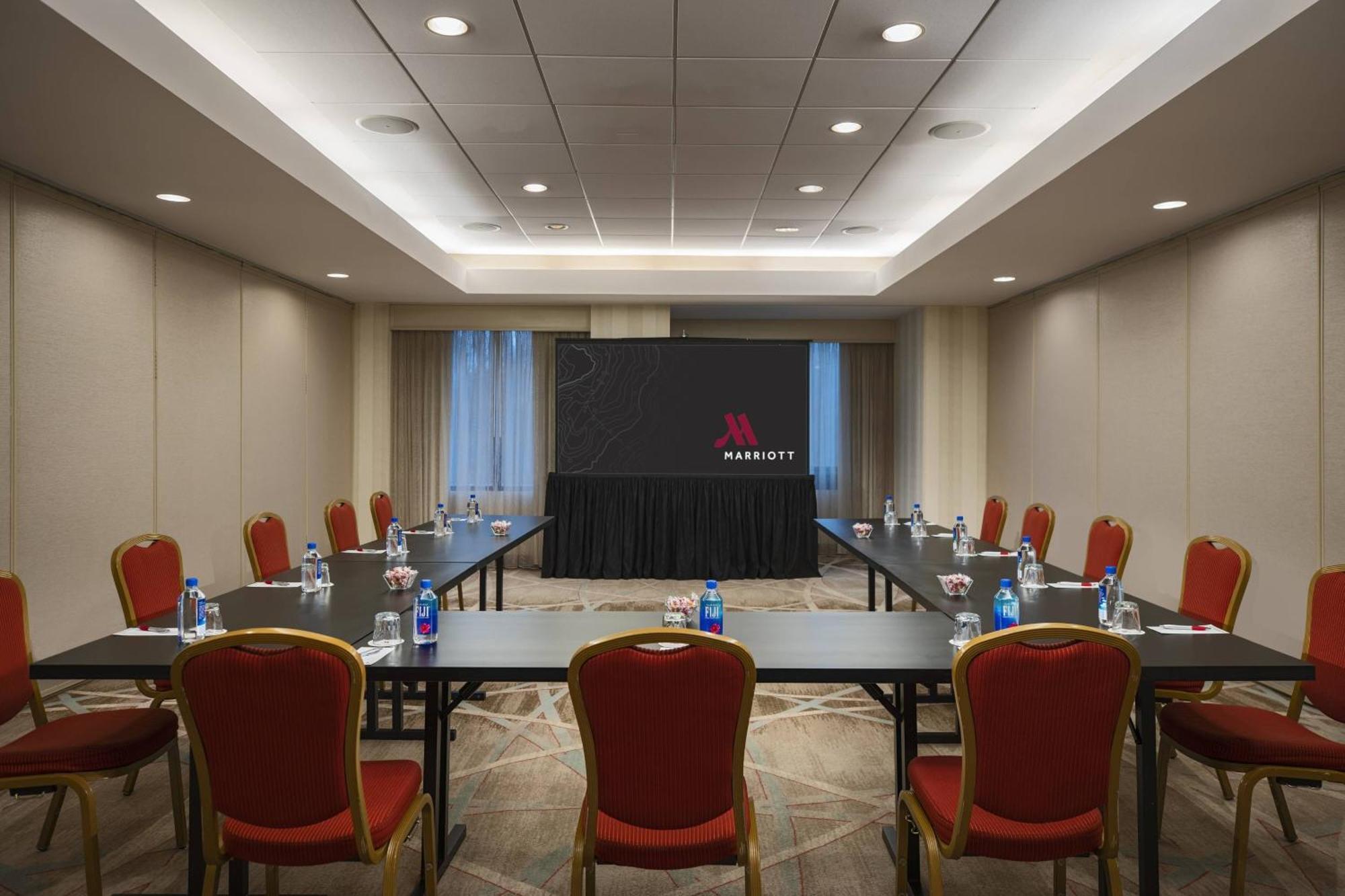 Washington Dulles Marriott Suites Herndon Exterior foto